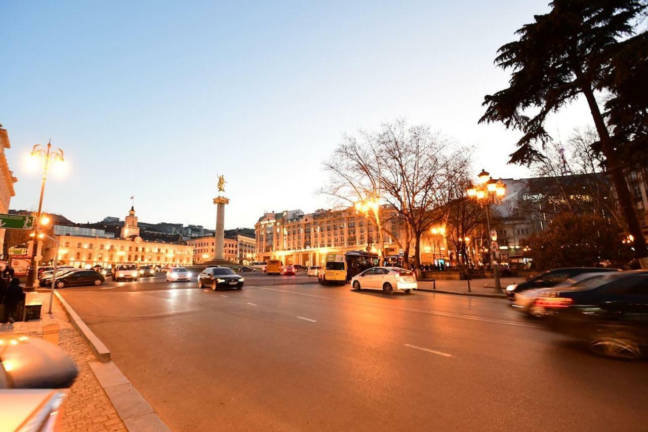 Freedom Square Apartment Tbilisi Zewnętrze zdjęcie